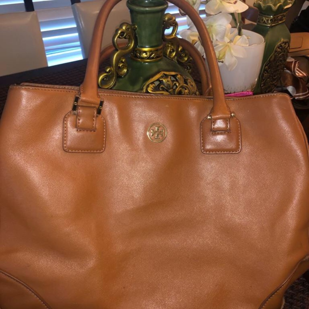 Tory Burch Cognac Leather Tote
15"L x 11"W x 6"H